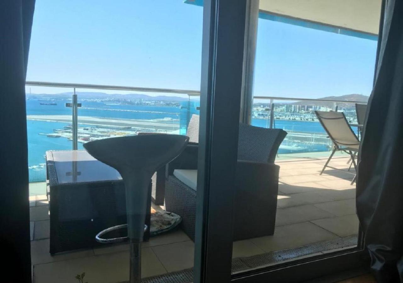 Sea Air Ocean Village ジブラルタル エクステリア 写真